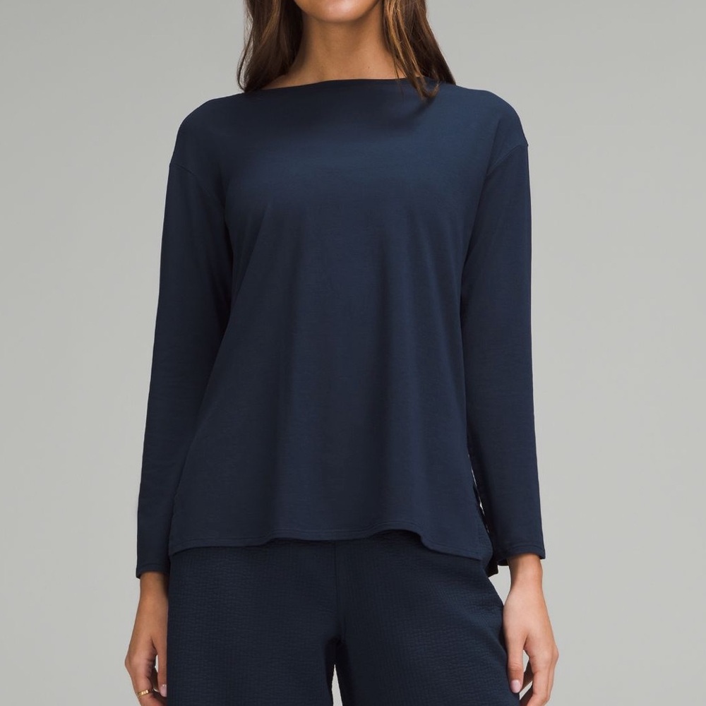 Lululemon relaxed fit boatneck long sleeve size 4 navy blue